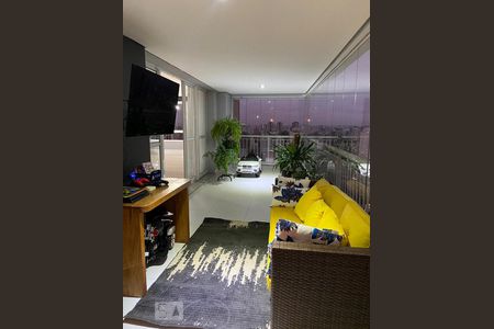 Apartamento para alugar com 260m², 3 quartos e 4 vagasVaranda