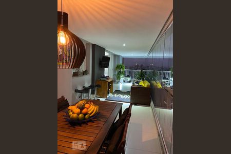 Apartamento para alugar com 260m², 3 quartos e 4 vagasVaranda