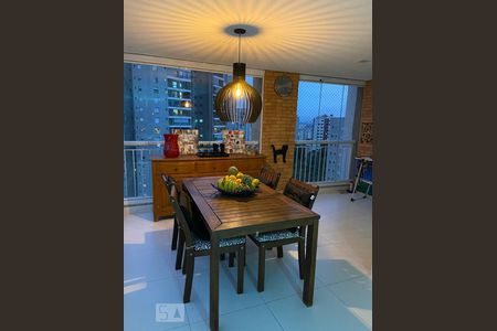 Apartamento para alugar com 260m², 3 quartos e 4 vagasVaranda