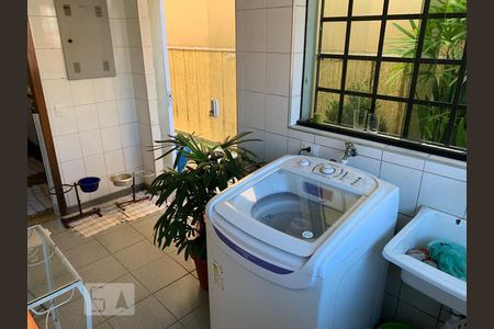 Casa à venda com 229m², 4 quartos e 4 vagasÁrea de Serviço