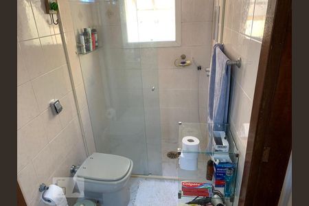 Casa à venda com 229m², 4 quartos e 4 vagasBanheiro 3