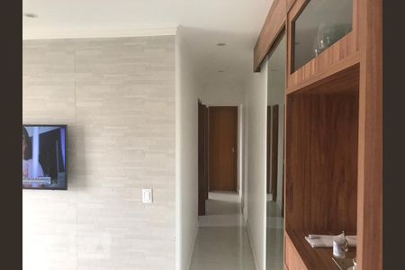 Corredor de apartamento para alugar com 2 quartos, 62m² em Santa Paula, São Caetano do Sul