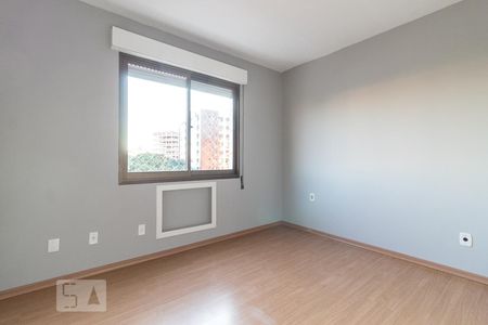 Dormitório 2 de apartamento para alugar com 3 quartos, 85m² em Cristo Redentor, Porto Alegre