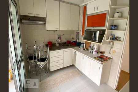 Apartamento à venda com 75m², 3 quartos e 1 vagaCozinha