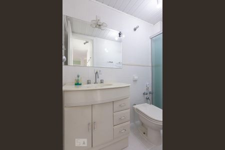 Banheiro de apartamento para alugar com 1 quarto, 41m² em Batel, Curitiba