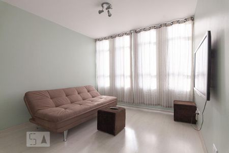 Sala de apartamento para alugar com 1 quarto, 41m² em Batel, Curitiba