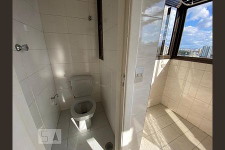 Apartamento para alugar com 92m², 3 quartos e 2 vagas Apartamento para alugar com 92m², 3 quartos e 2 vagasBanheiro de Serviço