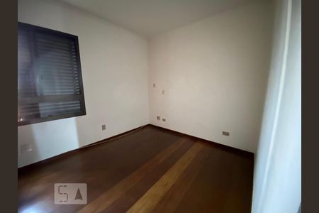 Apartamento para alugar com 92m², 3 quartos e 2 vagas Apartamento para alugar com 92m², 3 quartos e 2 vagasQuarto