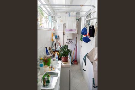 Apartamento à venda com 94m², 3 quartos e 1 vagaÁrea de Serviço