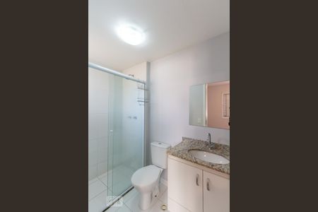 Banheiro da suíte de apartamento para alugar com 2 quartos, 73m² em Vila Andrade, São Paulo