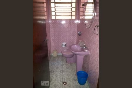 Banheiro de casa à venda com 4 quartos, 163m² em Jardim Sílvia, Santo André