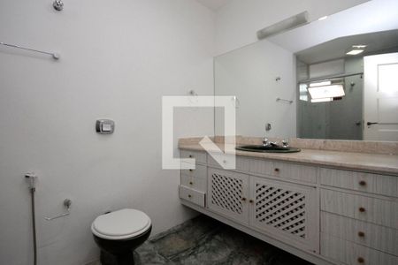 Apartamento à venda com 130m², 3 quartos e 1 vagaBanheiro do Quarto 2