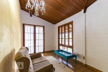 Casa de condomínio à venda com 388m², 3 quartos e 4 vagasEscritório