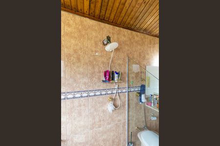 Casa de condomínio à venda com 388m², 3 quartos e 4 vagasBanheiro da suíte 1