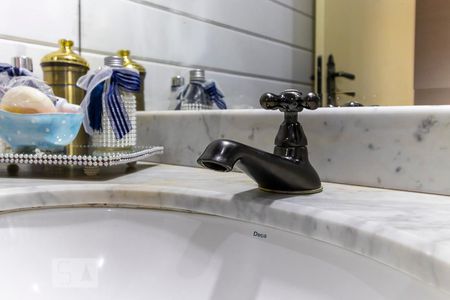 Casa de condomínio à venda com 388m², 3 quartos e 4 vagasBanheiro da Suíte 3