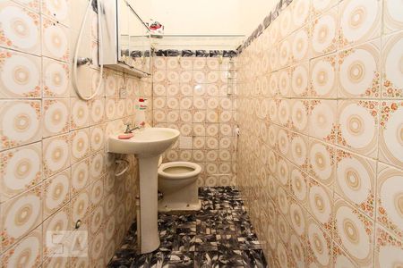 Casa à venda com 222m², 2 quartos e 1 vagaBanheiro