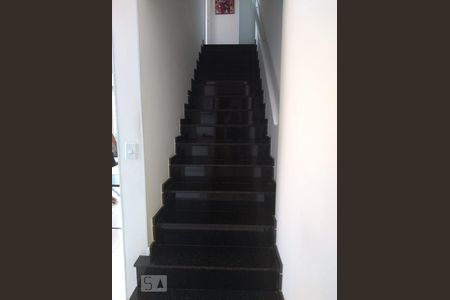 Apartamento à venda com 125m², 2 quartos e 2 vagasEscada para coberura
