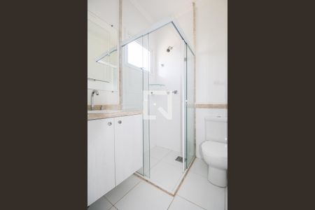 Casa de condomínio à venda com 135m², 3 quartos e 2 vagasBanheiro/Suíte 