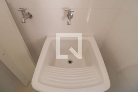 Casa de condomínio à venda com 135m², 3 quartos e 2 vagasLavanderia