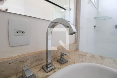 Casa de condomínio à venda com 135m², 3 quartos e 2 vagasBanheiro/Suíte 