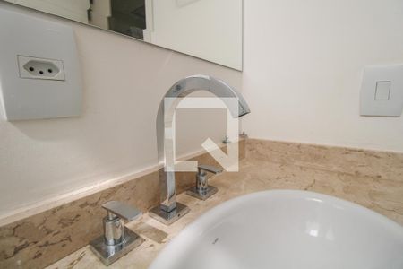 Casa de condomínio à venda com 135m², 3 quartos e 2 vagasBanheiro/Suíte 