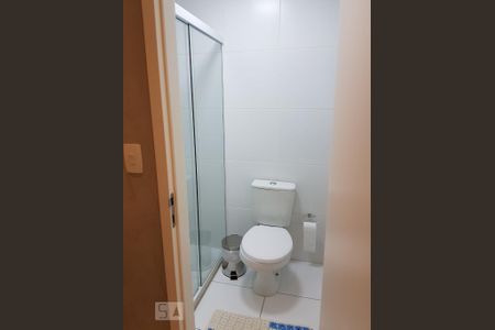Banheiro 2 de apartamento para alugar com 1 quarto, 74m² em Parque Industrial Tomas Edson, São Paulo