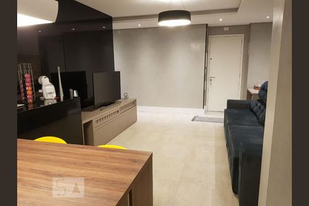 Sala de apartamento para alugar com 1 quarto, 74m² em Parque Industrial Tomas Edson, São Paulo