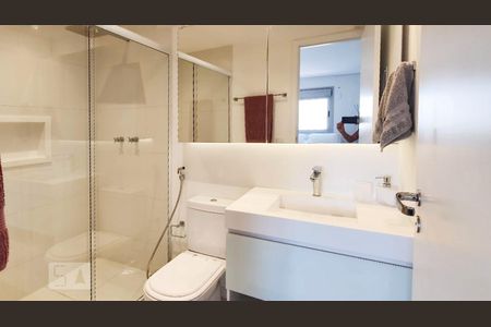 Banheiro de apartamento para alugar com 1 quarto, 58m² em Água Branca, São Paulo