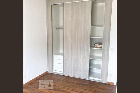 Apartamento à venda com 64m², 1 quarto e 1 vagaQuarto