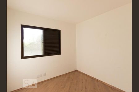 Apartamento à venda com 81m², 3 quartos e 2 vagasQuarto