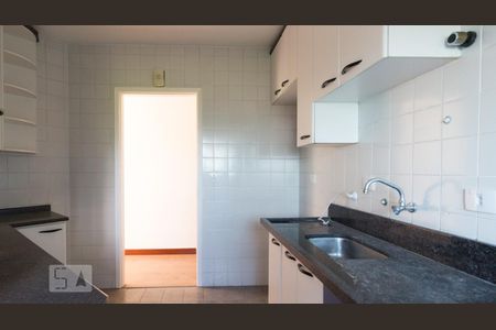 Apartamento à venda com 81m², 3 quartos e 2 vagasCozinha