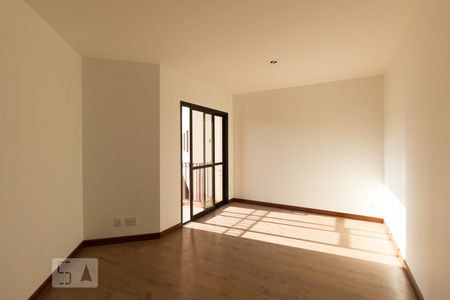 Apartamento à venda com 81m², 3 quartos e 2 vagasSala