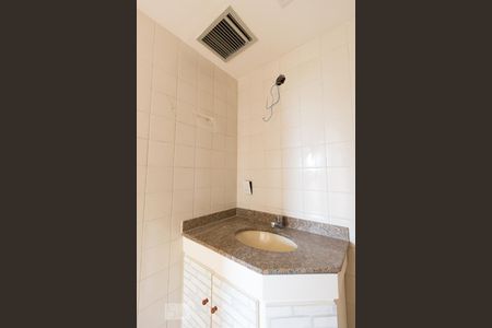 Apartamento à venda com 81m², 3 quartos e 2 vagasBanheiro