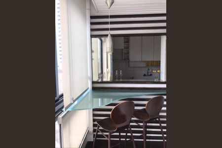 Sala de apartamento para alugar com 1 quarto, 62m² em Barra da Tijuca, Rio de Janeiro