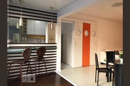 Sala de apartamento para alugar com 1 quarto, 62m² em Barra da Tijuca, Rio de Janeiro