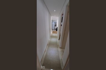 corredor de apartamento para alugar com 2 quartos, 50m² em Vila Andrade, São Paulo