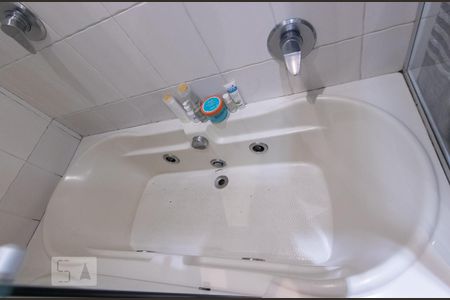 Apartamento à venda com 210m², 4 quartos e 2 vagas Apartamento à venda com 210m², 4 quartos e 2 vagasBanheiro Social