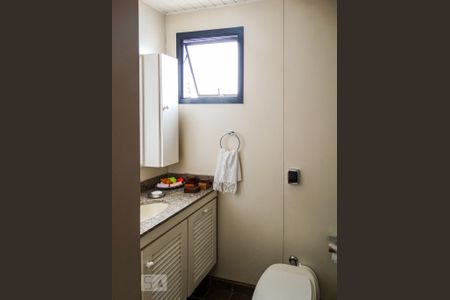 Apartamento à venda com 176m², 4 quartos e 2 vagasLavabo