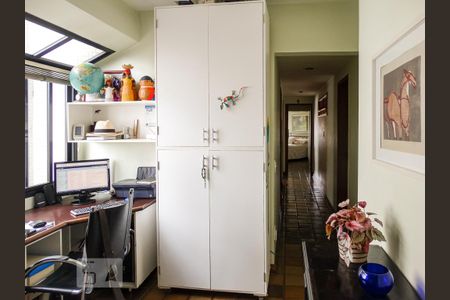 Apartamento à venda com 176m², 4 quartos e 2 vagasHome Office