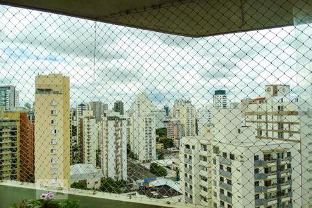 Vista de apartamento à venda com 4 quartos, 176m² em Vila Nova Conceição, São Paulo