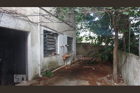 Casa à venda com 224m², 4 quartos e 4 vagas Casa à venda com 224m², 4 quartos e 4 vagasPátio