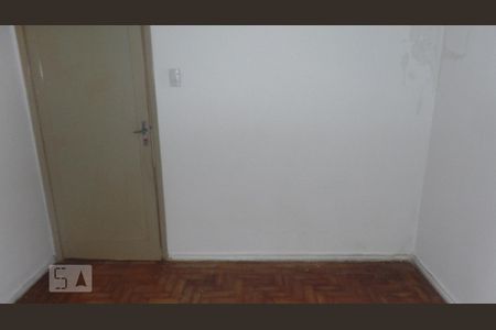 Casa à venda com 224m², 4 quartos e 4 vagas Casa à venda com 224m², 4 quartos e 4 vagasQuarto 2