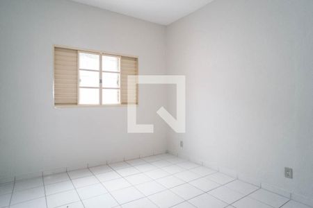 Quarto 1 de casa para alugar com 2 quartos, 60m² em Vila Guilhermina, São Paulo