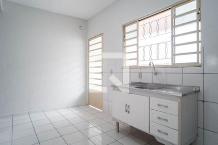 Casa para alugar com 60m², 2 quartos e 1 vagaSala/Cozinha