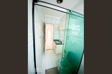 Banheiro de casa para alugar com 2 quartos, 100m² em Vila Maria Alta, São Paulo
