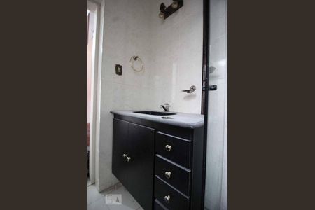 Casa à venda com 300m², 3 quartos e 2 vagasBanheiro Suíte 2