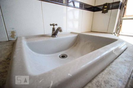Casa à venda com 300m², 3 quartos e 2 vagasBanheiro Suíte 1