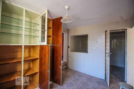 Casa à venda com 300m², 3 quartos e 2 vagasSala