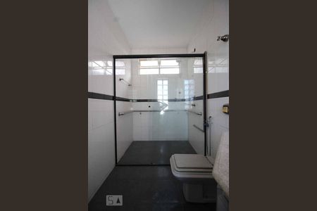 Casa à venda com 300m², 3 quartos e 2 vagasBanheiro Suíte 1