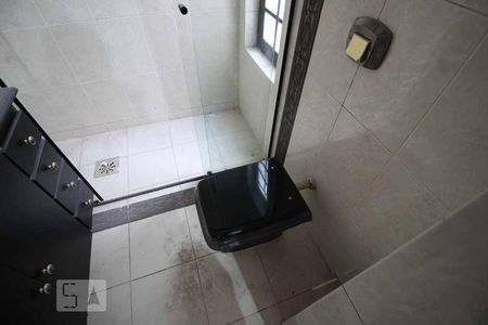 Casa à venda com 300m², 3 quartos e 2 vagasBanheiro Suíte 2